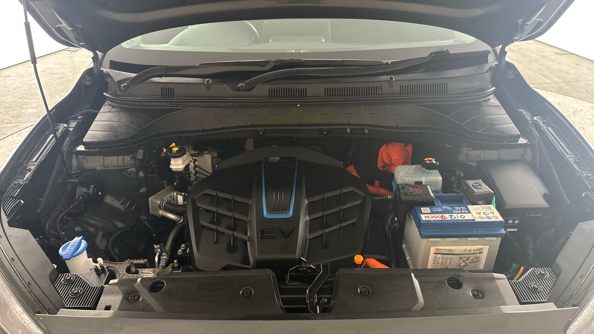 4027566 150kW Premium 64kWh 5dr Auto