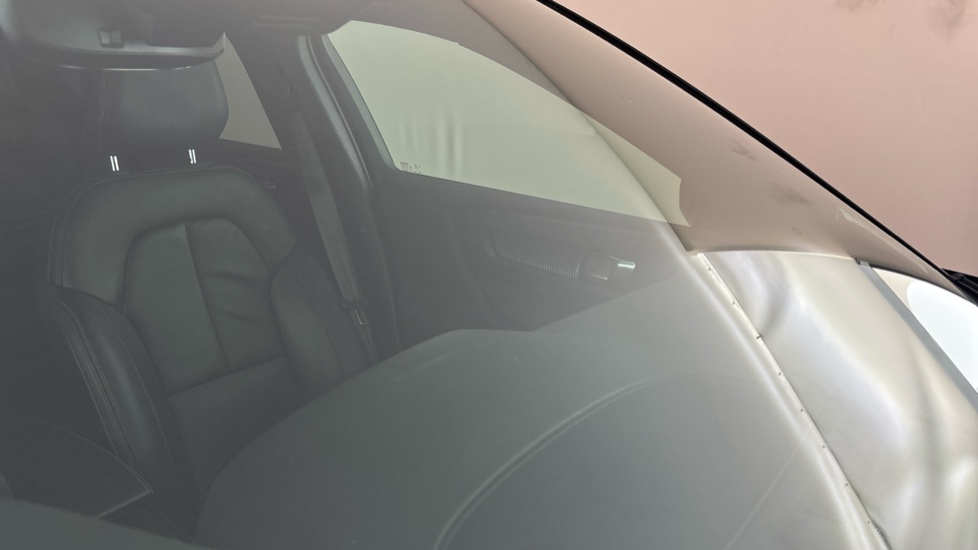 VOLVO XC40 ELECTRIC ESTATE 300kW Recharge Twin 78kWh 5dr AWD Auto