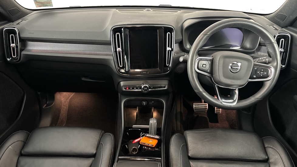 VOLVO XC40 Image 11