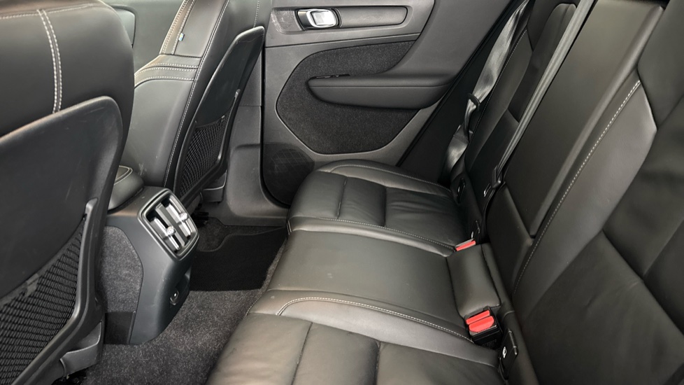 VOLVO XC40 ELECTRIC ESTATE 300kW Recharge Twin 78kWh 5dr AWD Auto