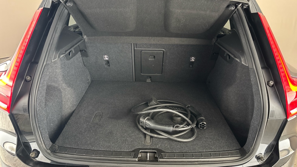 VOLVO XC40 ELECTRIC ESTATE 300kW Recharge Twin 78kWh 5dr AWD Auto