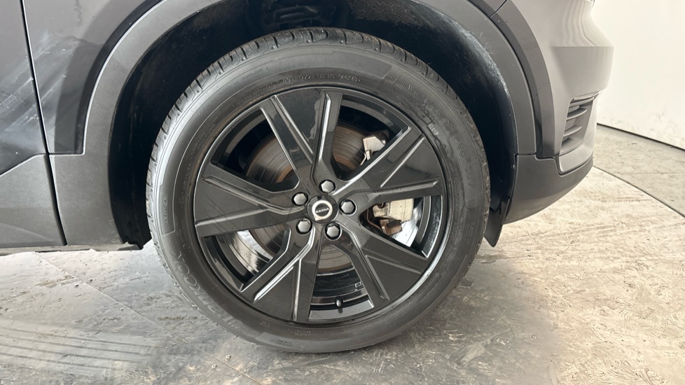 VOLVO XC40 ELECTRIC ESTATE 300kW Recharge Twin 78kWh 5dr AWD Auto