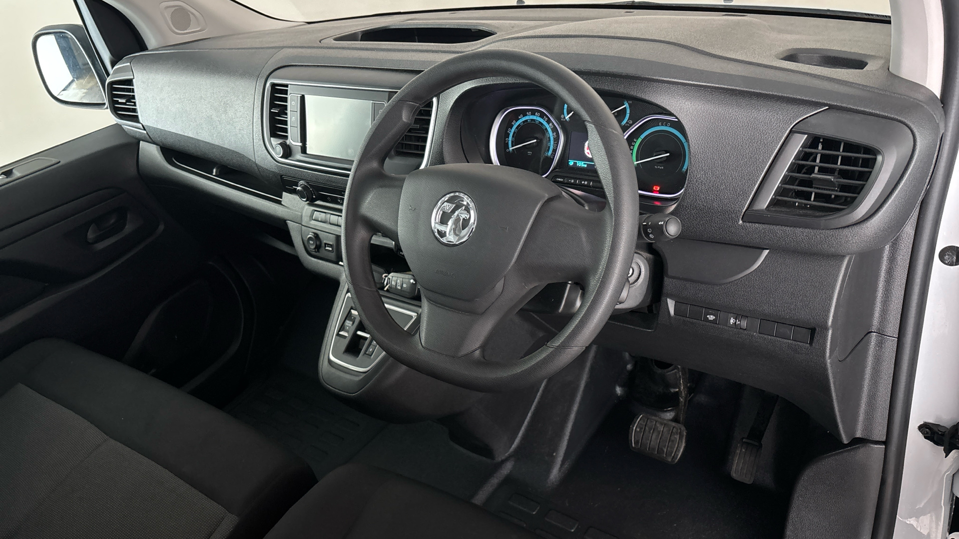 4020825 100kW Combi M 50kWh 5dr [11kWCh] Auto