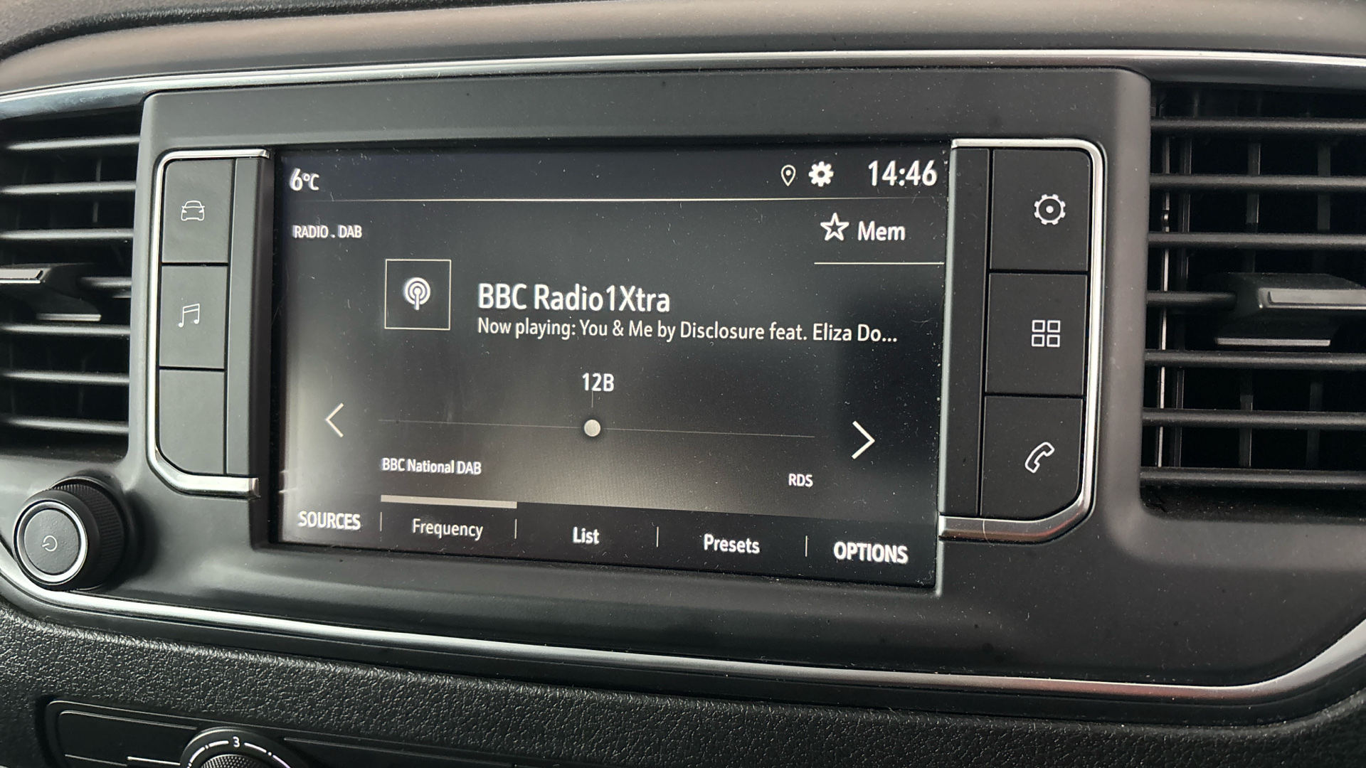 4020825 100kW Combi M 50kWh 5dr [11kWCh] Auto