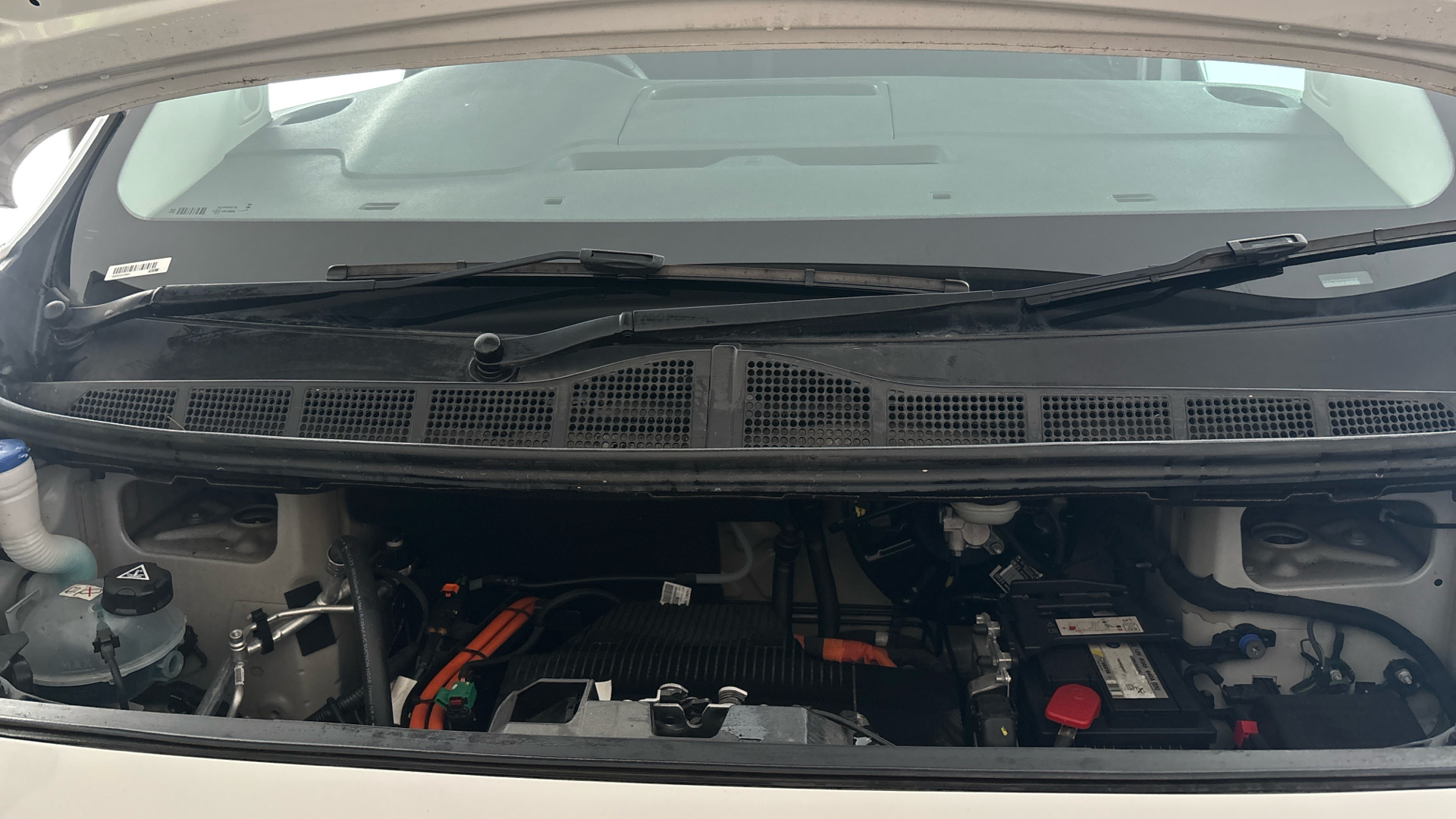 4020825 100kW Combi M 50kWh 5dr [11kWCh] Auto