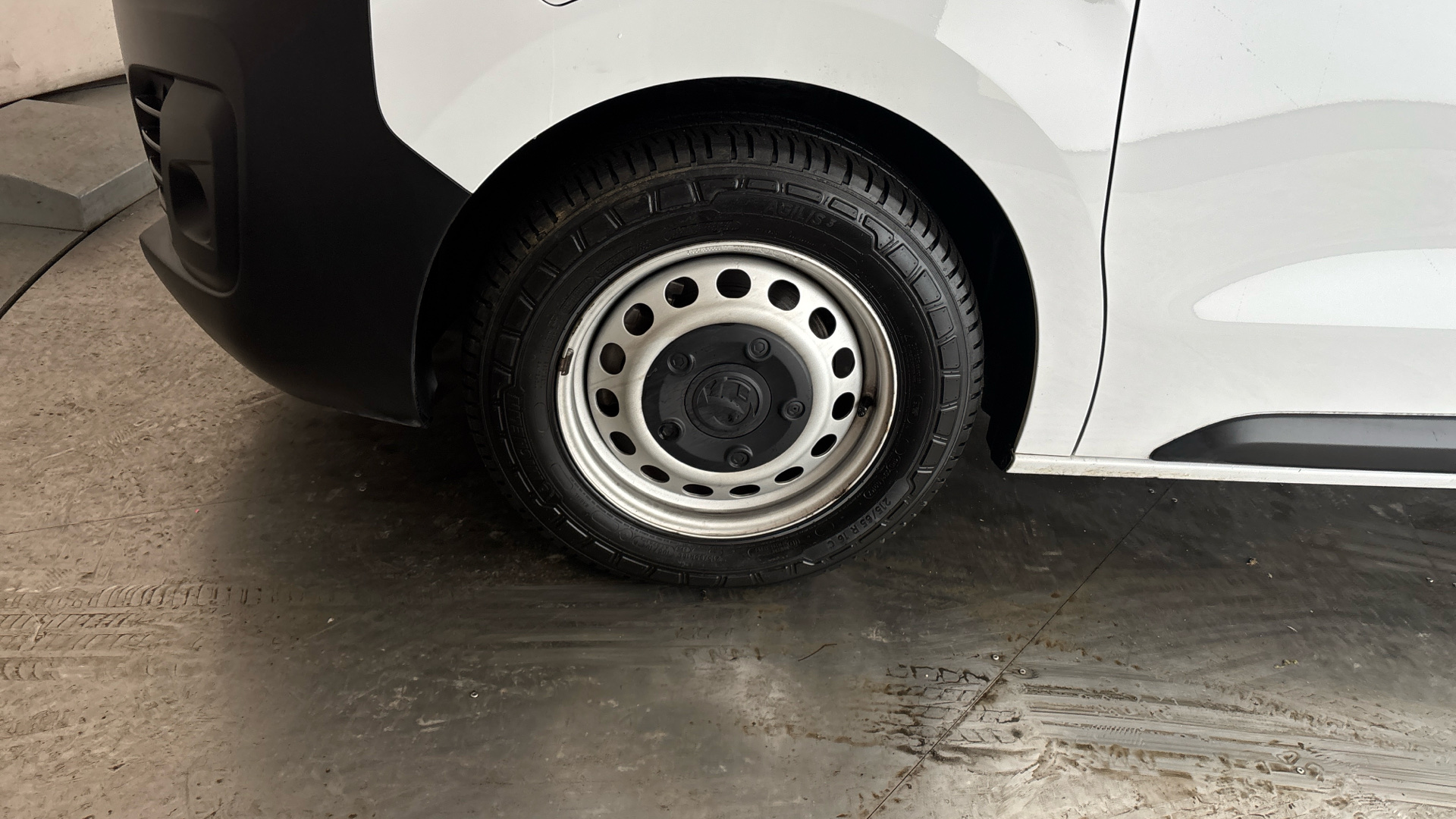 4020825 100kW Combi M 50kWh 5dr [11kWCh] Auto