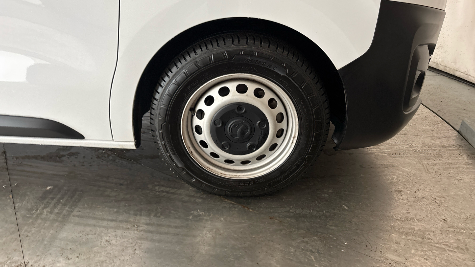 4020825 100kW Combi M 50kWh 5dr [11kWCh] Auto