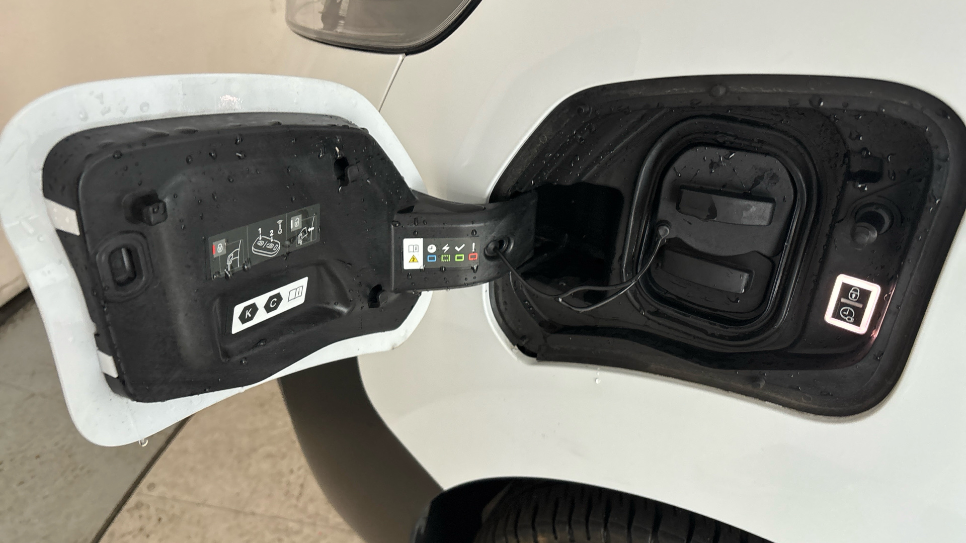 4020825 100kW Combi M 50kWh 5dr [11kWCh] Auto