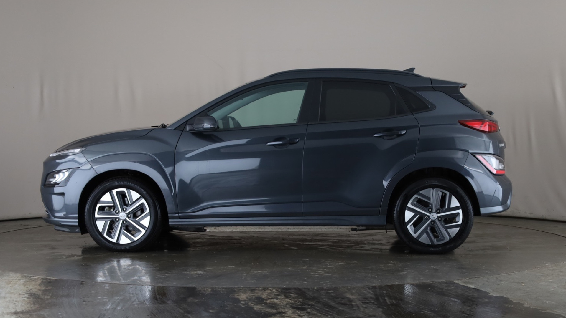 150kW Premium 64kWh 5dr Auto [2022]