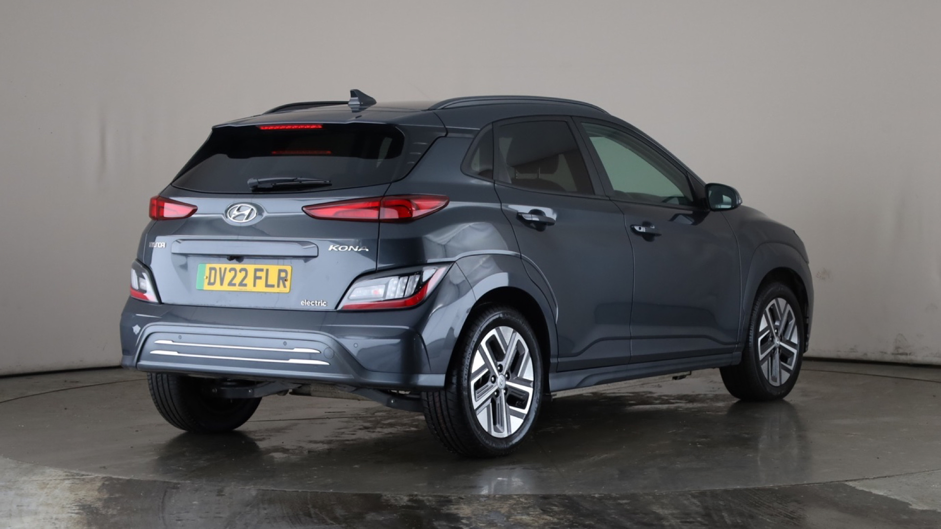 4058566 150kW Premium 64kWh 5dr Auto