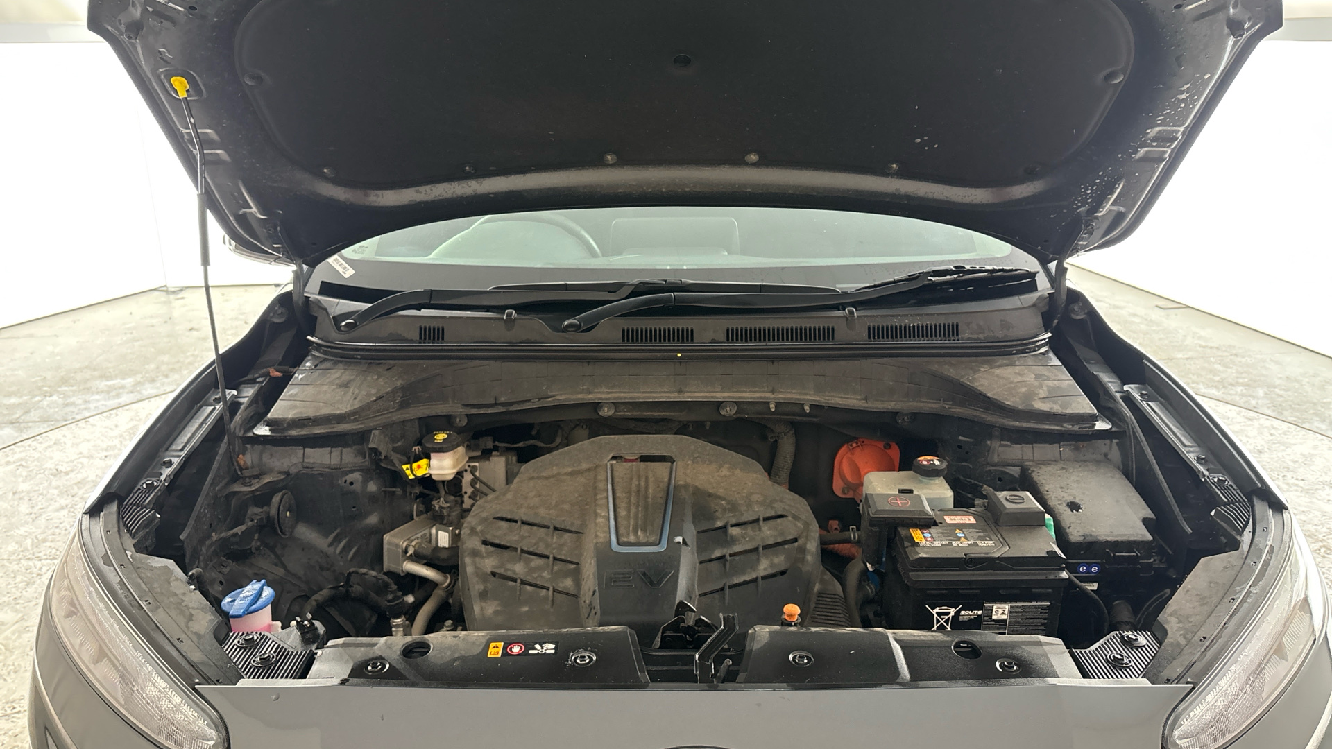 4058566 150kW Premium 64kWh 5dr Auto