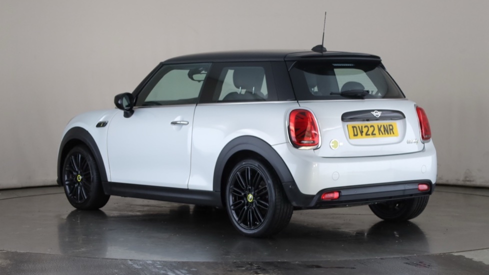MINI HATCHBACK Image 3