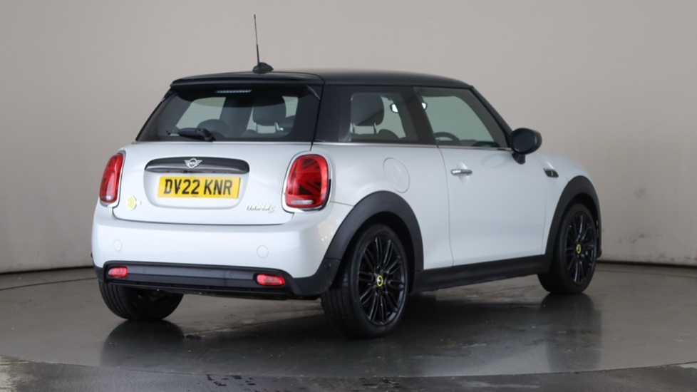 MINI HATCHBACK Image 5