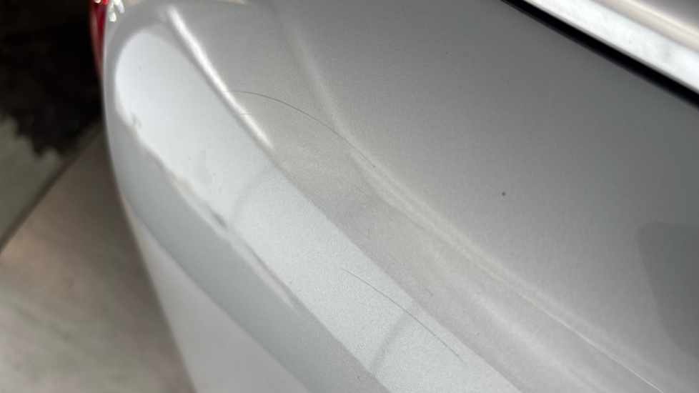 MINI HATCHBACK Scratches