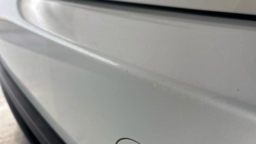 MINI HATCHBACK Scratches