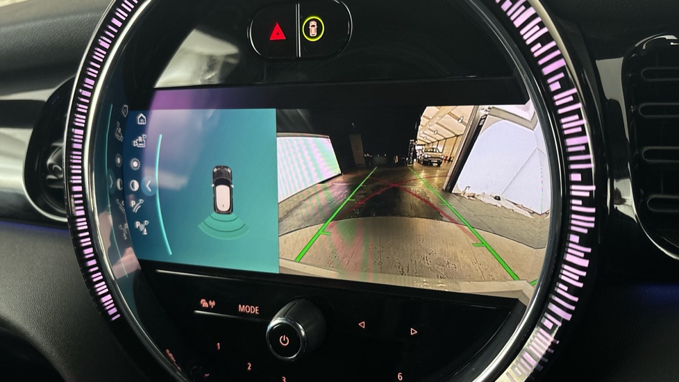 MINI HATCHBACK Reverse camera