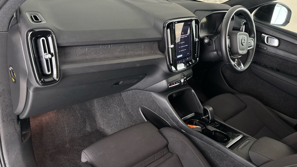 VOLVO XC40 Image 10
