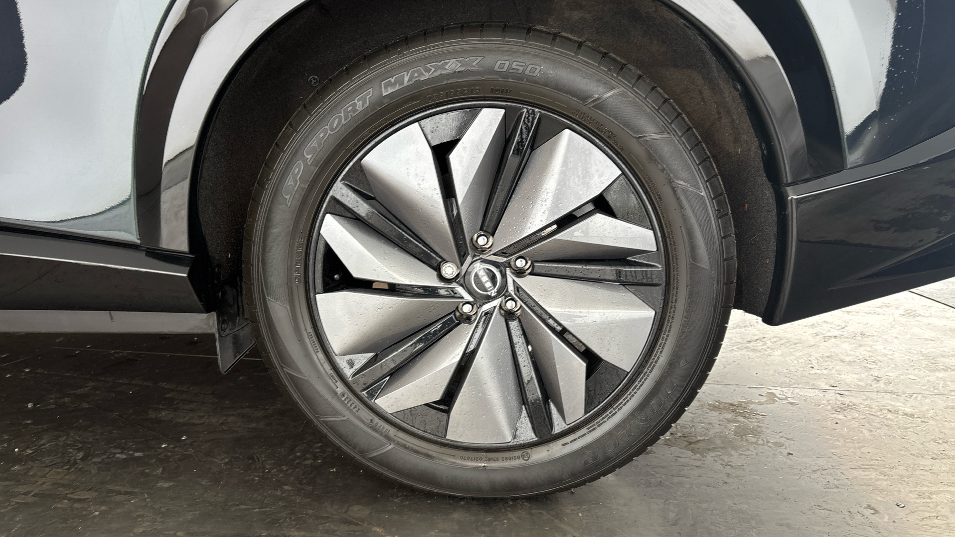 4020611 178kW Advance 87kWh 22kWCh 5dr Auto [Sky Pack]