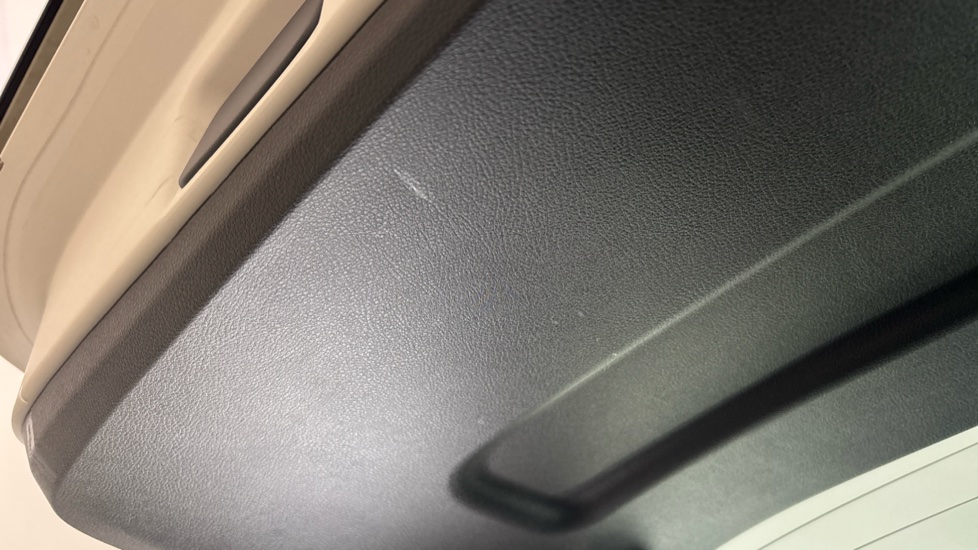 NISSAN ARIYA scuff