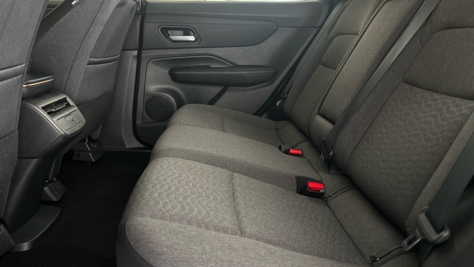 NISSAN ARIYA Image 14