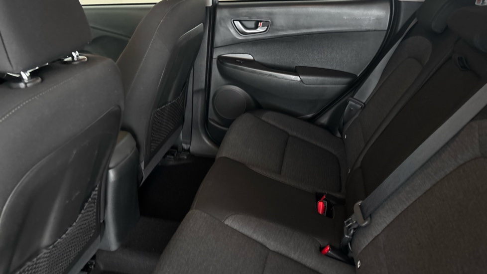 HYUNDAI KONA Image 14