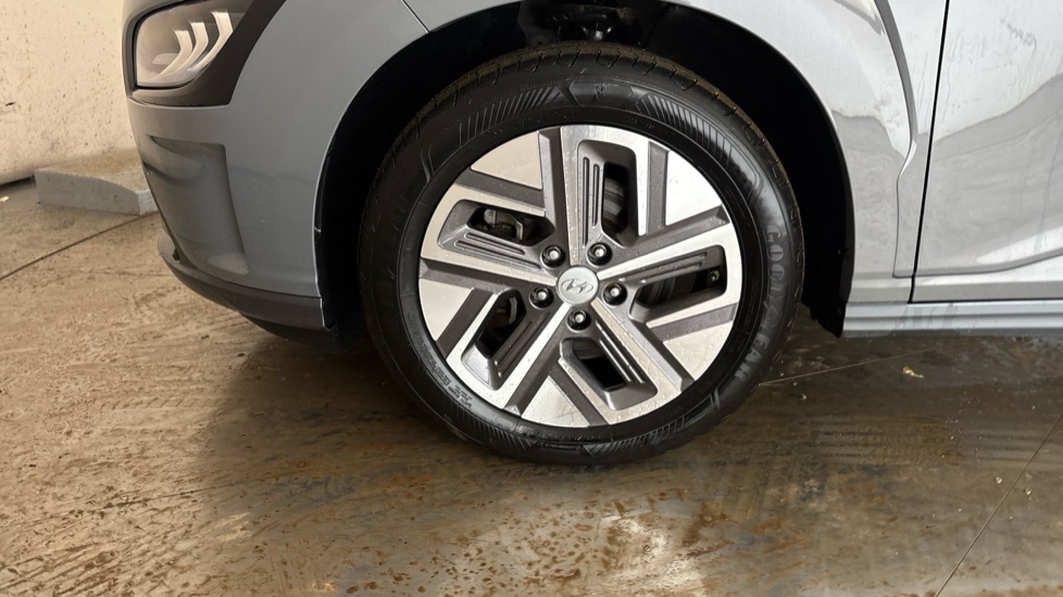 HYUNDAI KONA Image 17