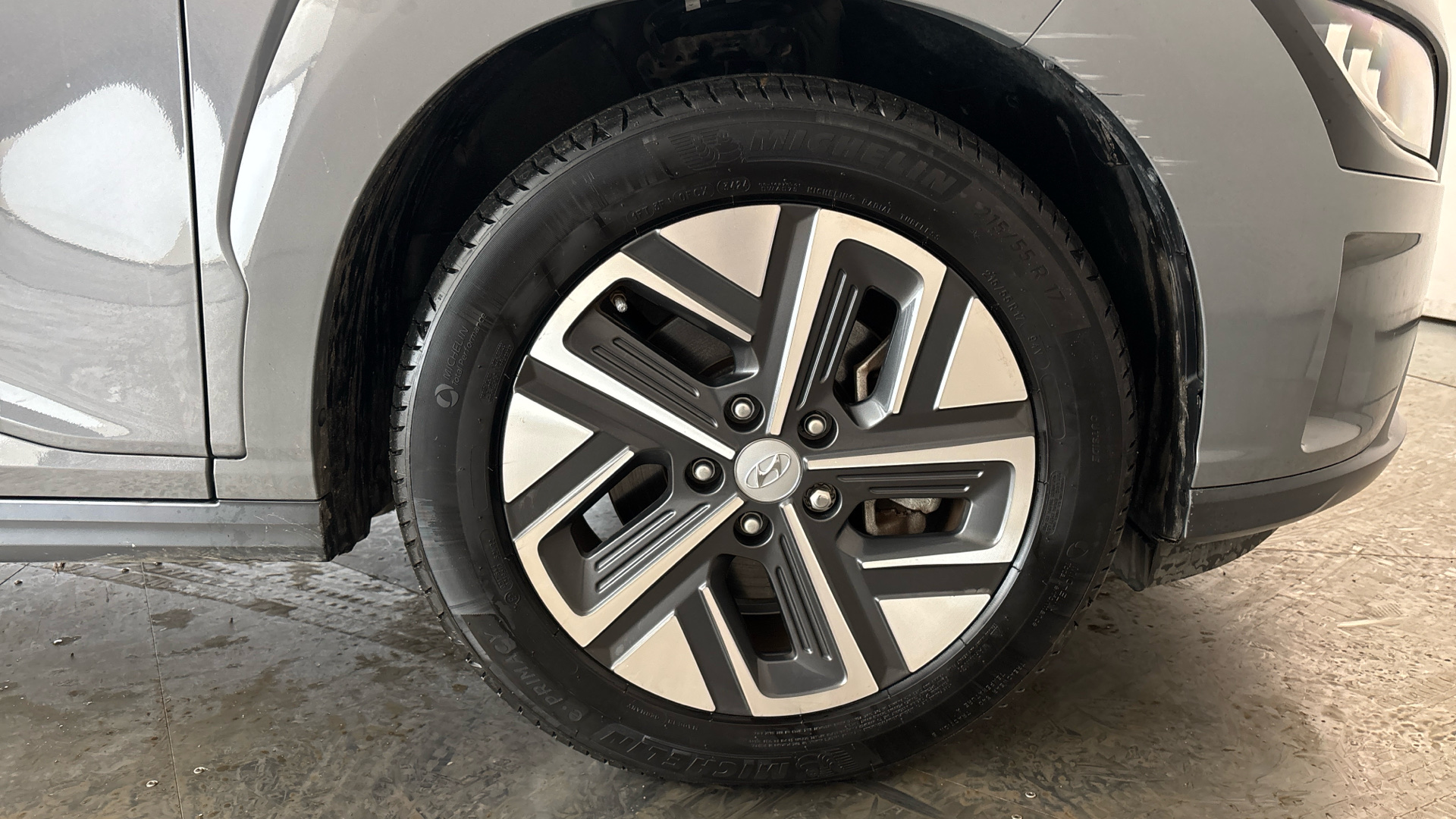 4020796 150kW Premium 64kWh 5dr Auto