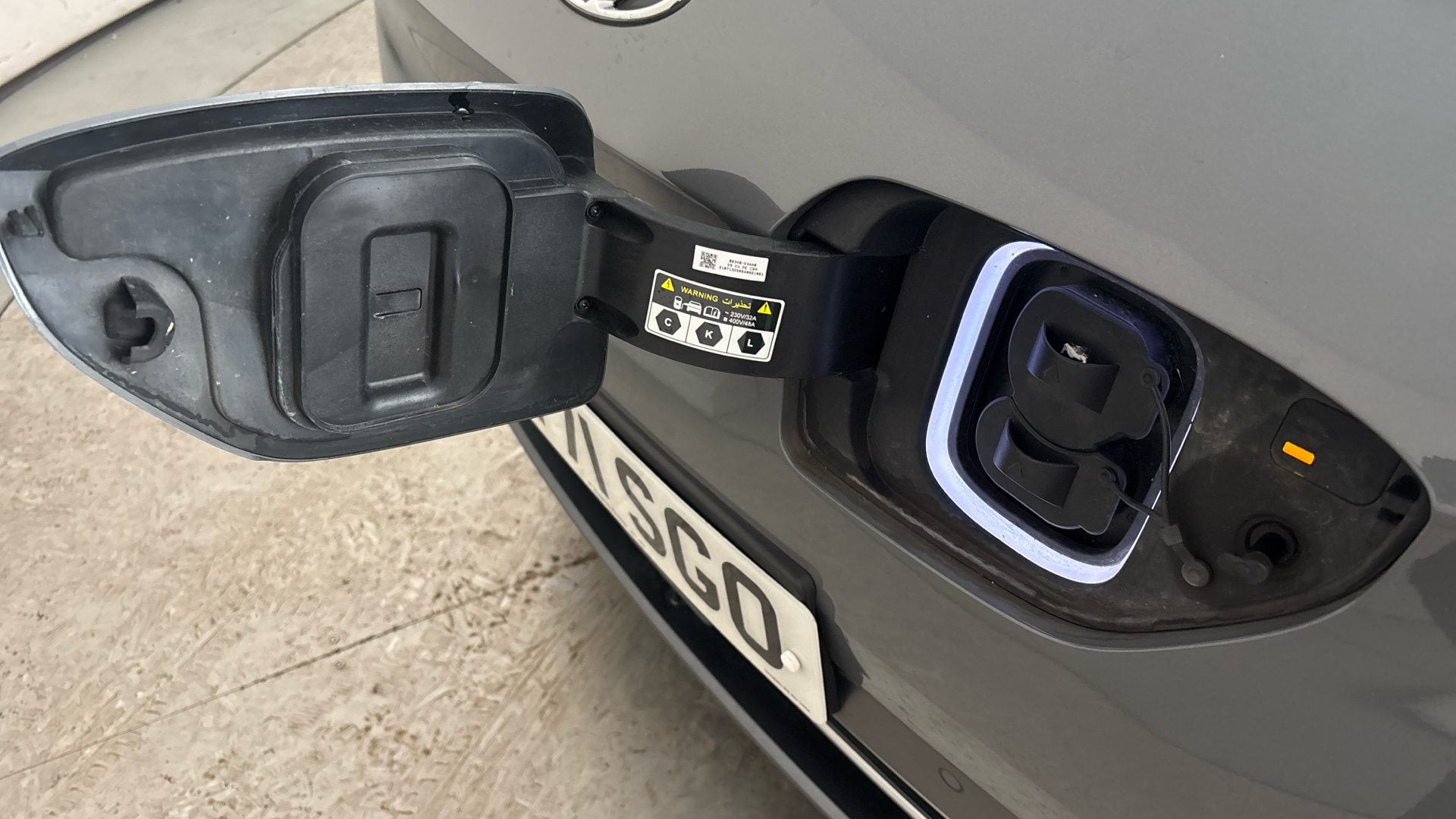 4020796 150kW Premium 64kWh 5dr Auto