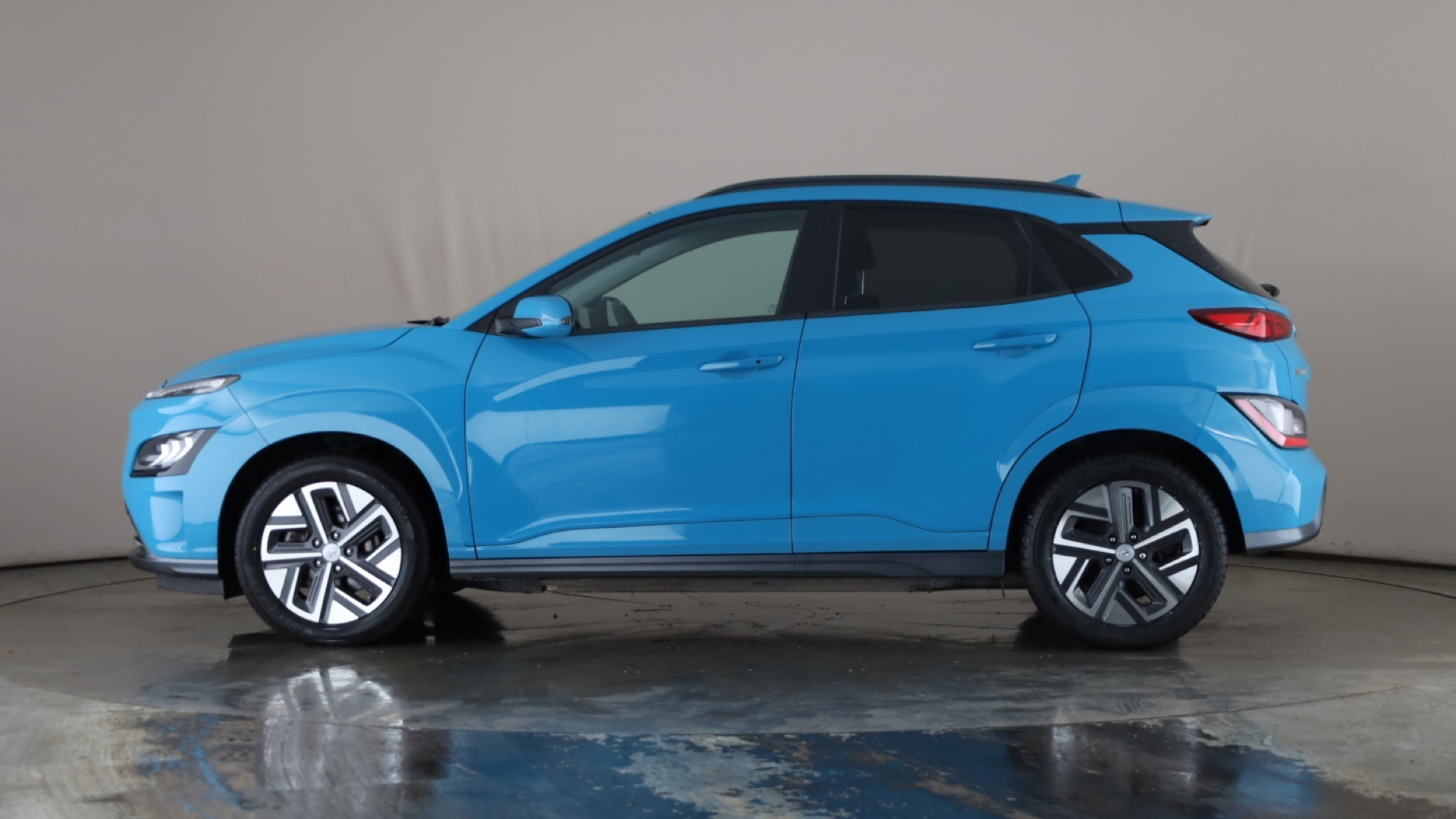 150kW Premium 64kWh 5dr Auto [2022]