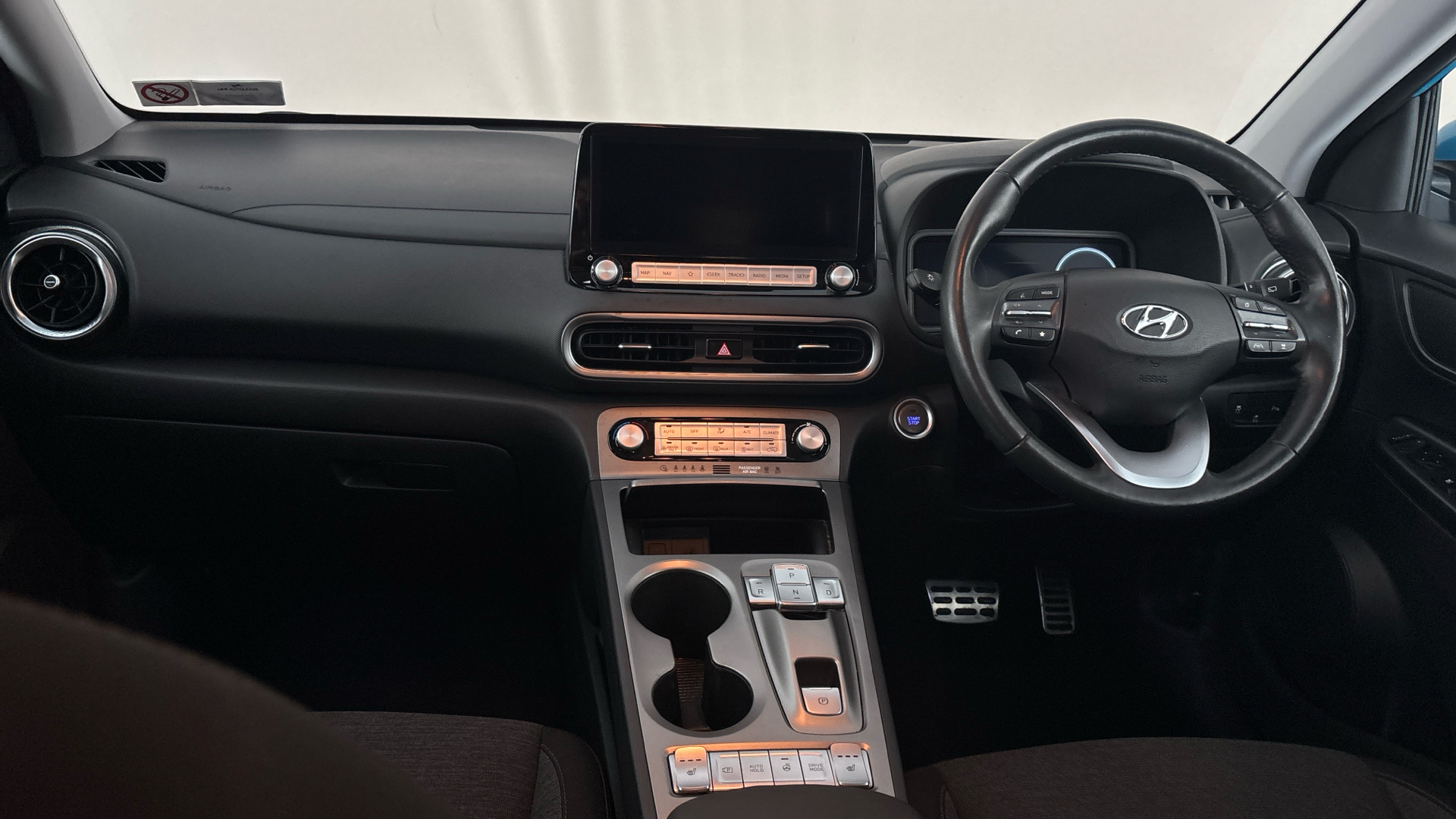 4020699 150kW Premium 64kWh 5dr Auto