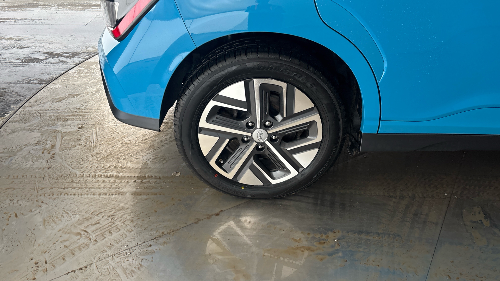 4020699 150kW Premium 64kWh 5dr Auto