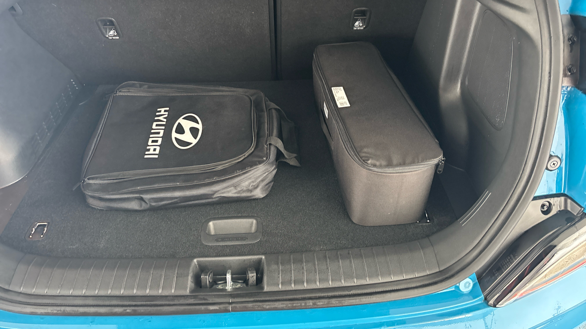 4020699 150kW Premium 64kWh 5dr Auto