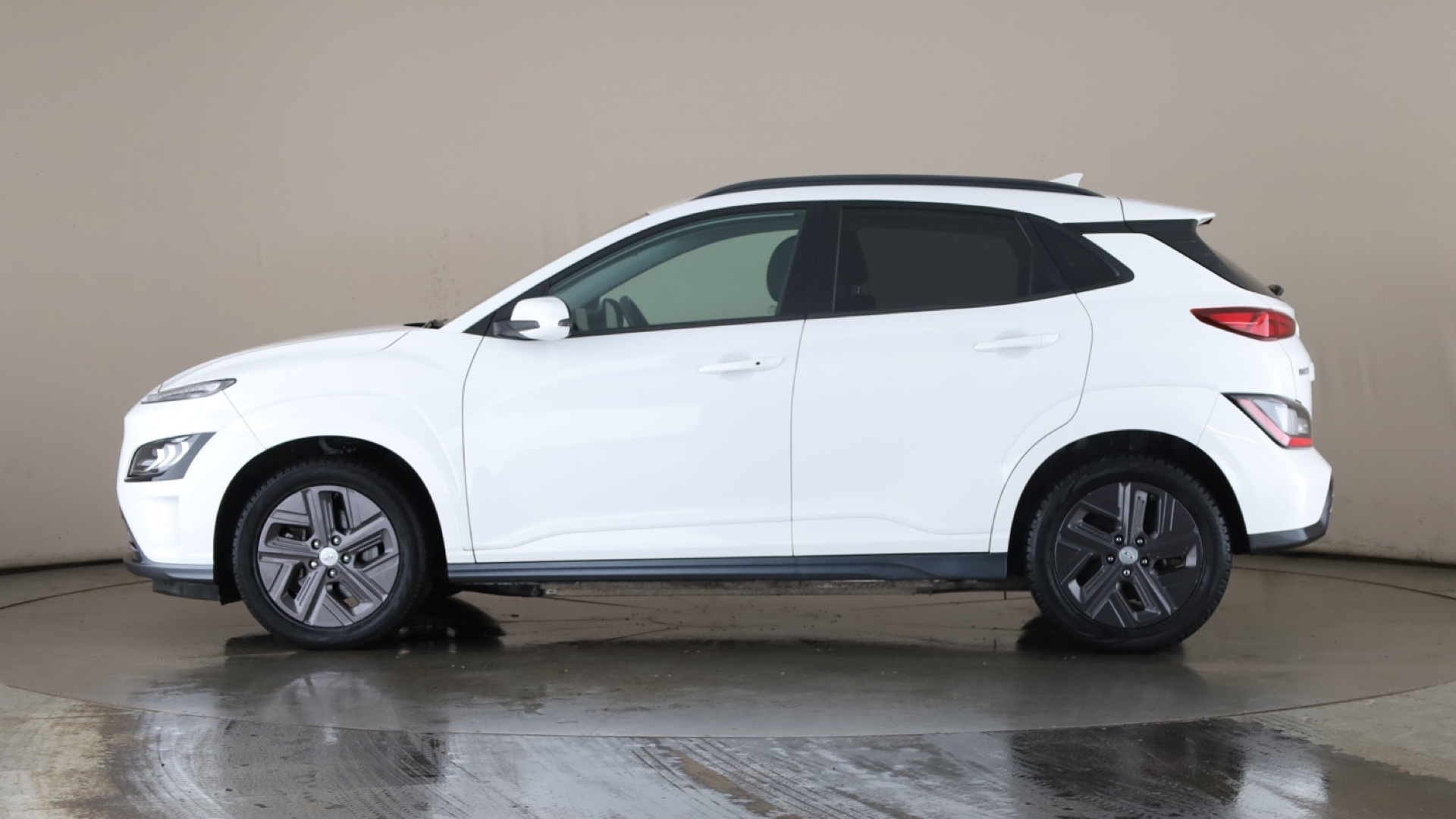 150kW Premium 64kWh 5dr Auto [2022]