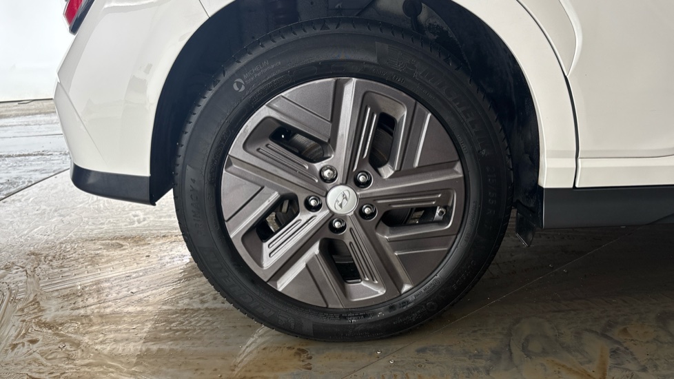 HYUNDAI KONA Image 19