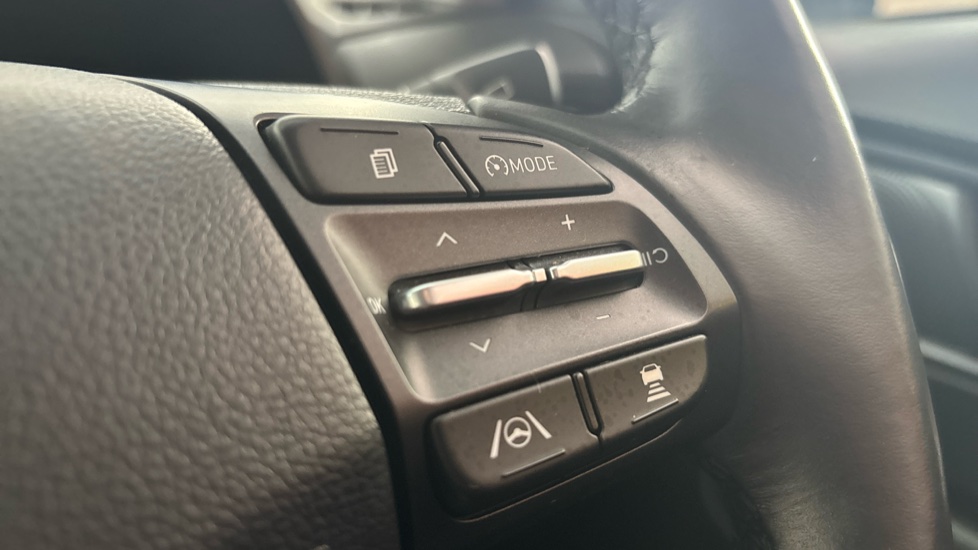 HYUNDAI KONA cruise control