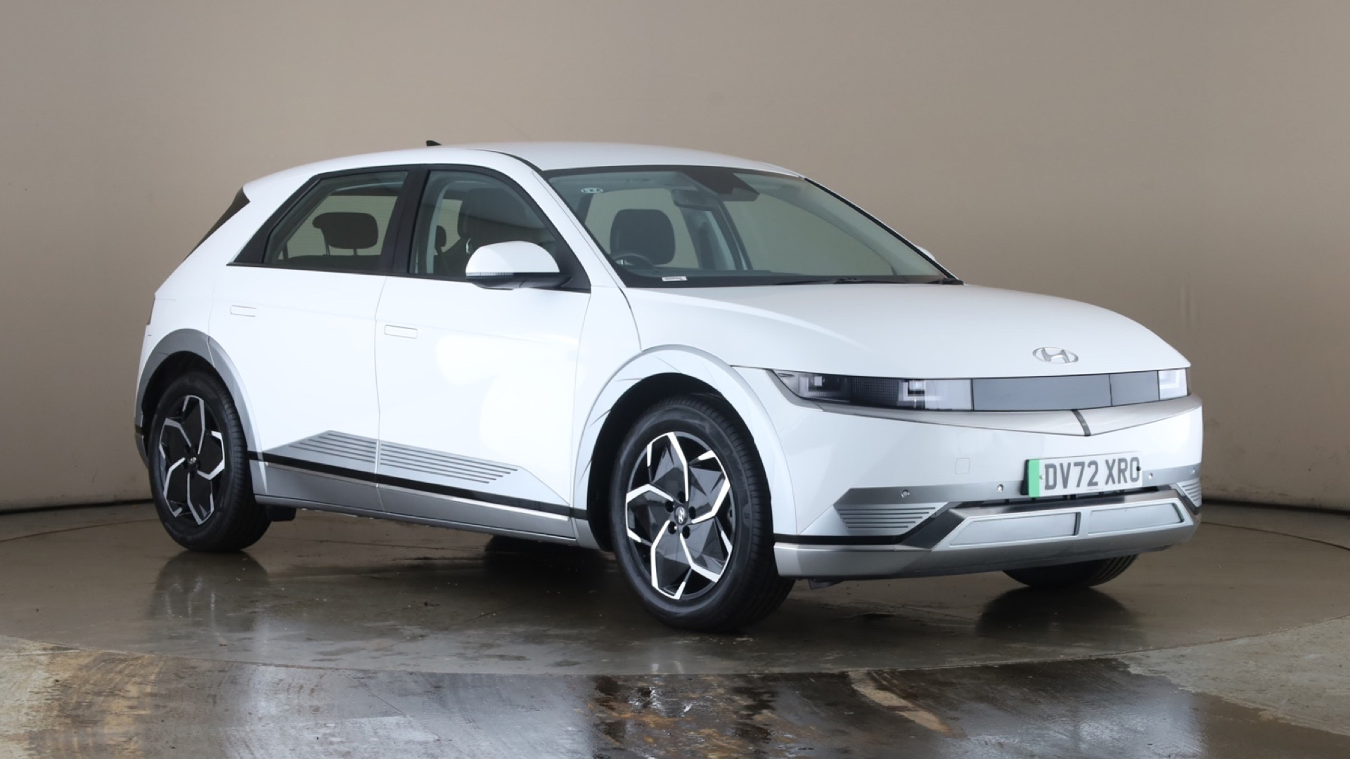 4058400 160kW Premium 73 kWh 5dr Auto