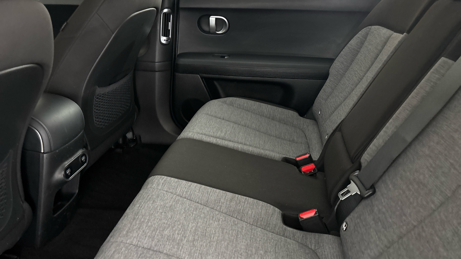 4058400 160kW Premium 73 kWh 5dr Auto