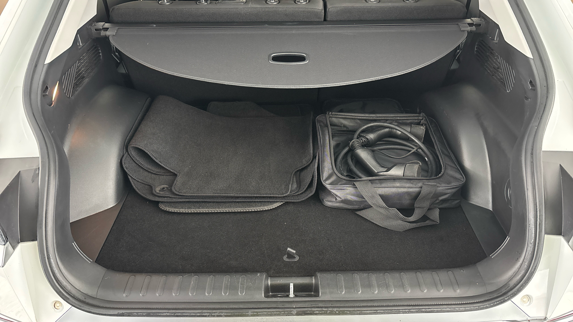 4058400 160kW Premium 73 kWh 5dr Auto