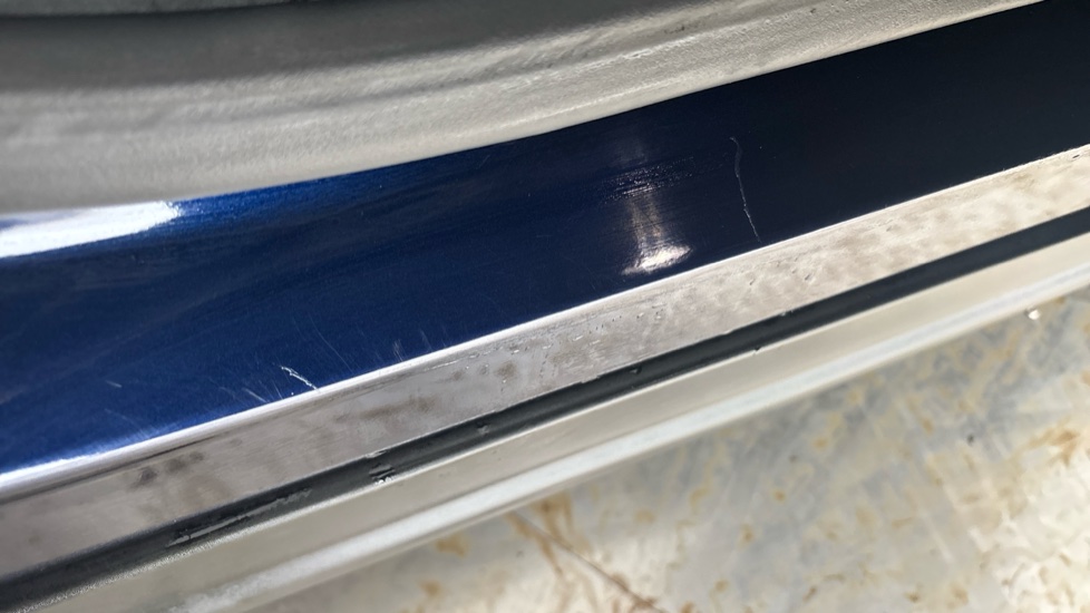 LAND ROVER RANGE ROVER SPORT Scratches