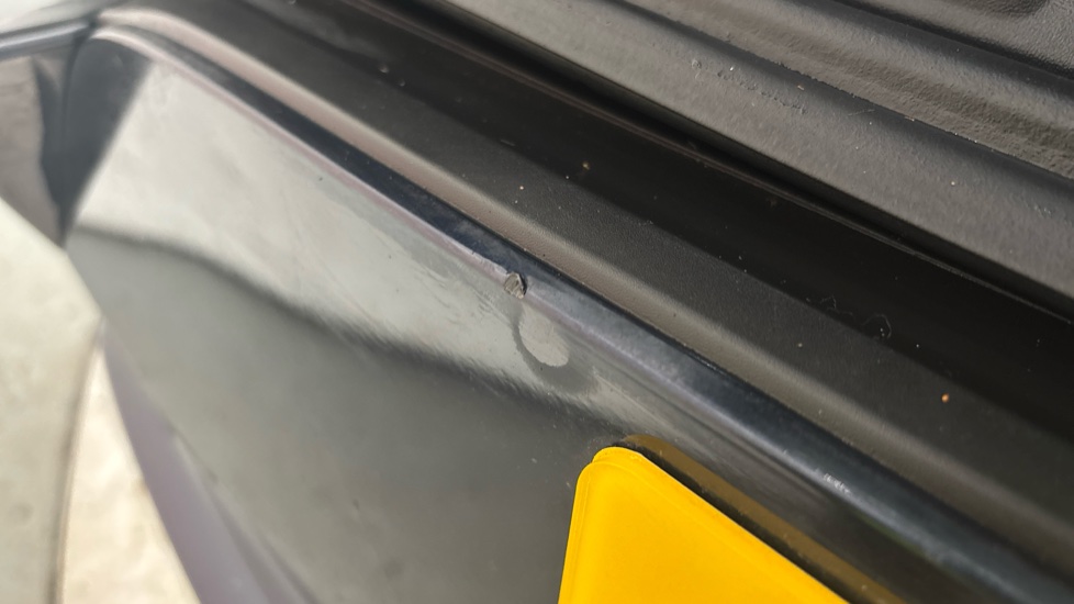 LAND ROVER RANGE ROVER SPORT Chips and scratches