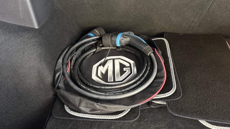 MG ZS Image 22