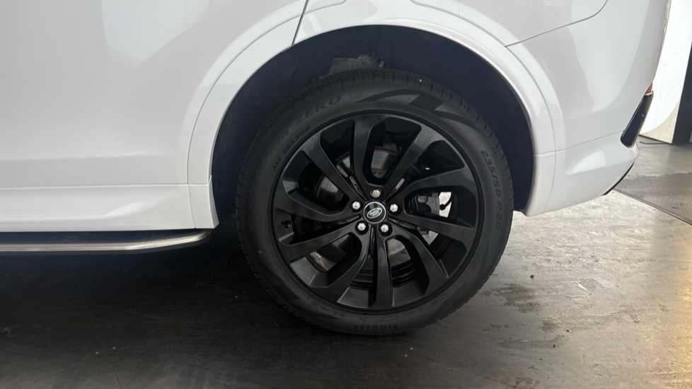 LAND ROVER DISCOVERY SPORT Image 18