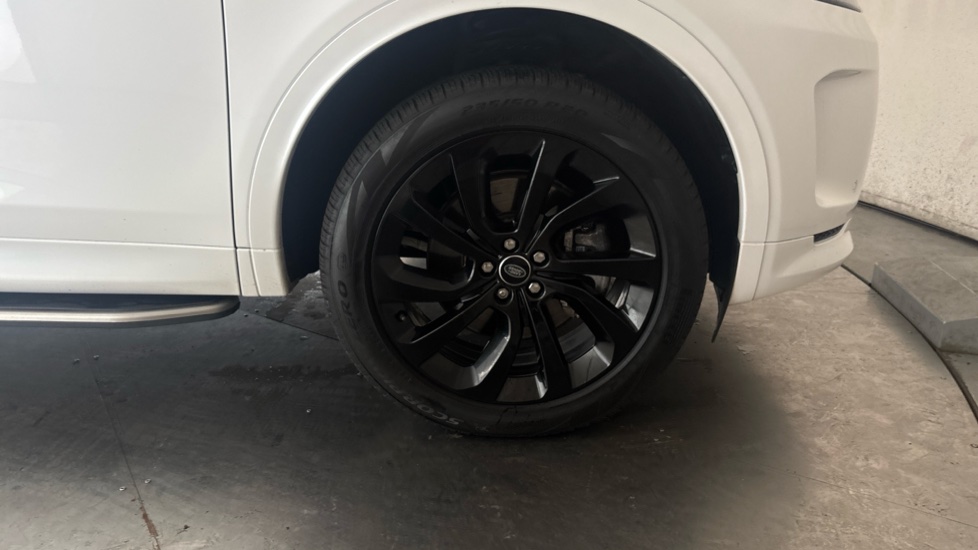 LAND ROVER DISCOVERY SPORT Image 20