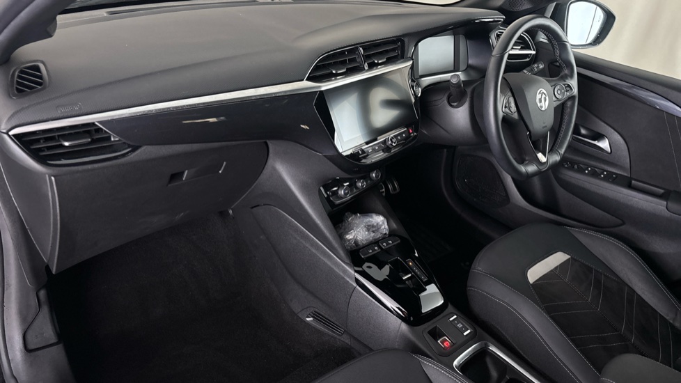 VAUXHALL CORSA Image 10