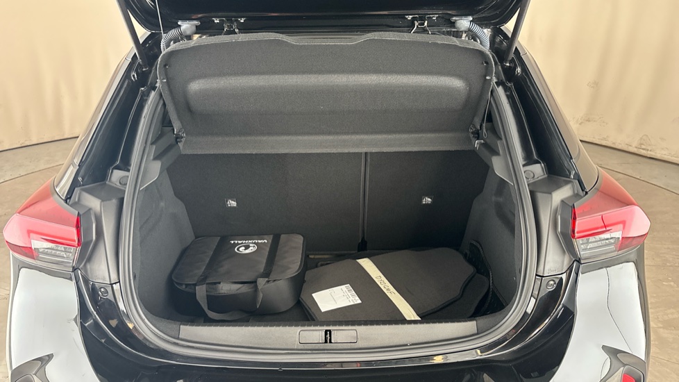 VAUXHALL CORSA Image 15