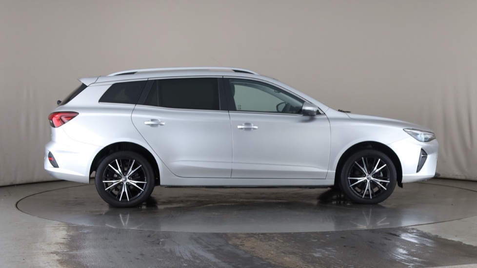 MG MG5 Image 6