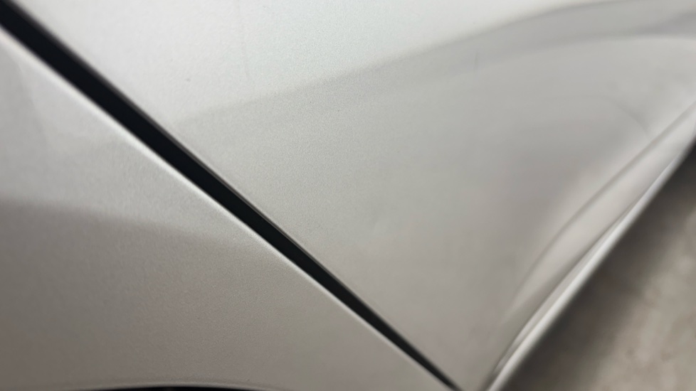 MG MG5 dents