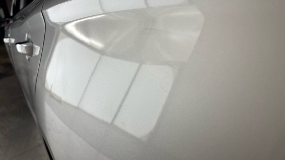 MG MG5 scratch