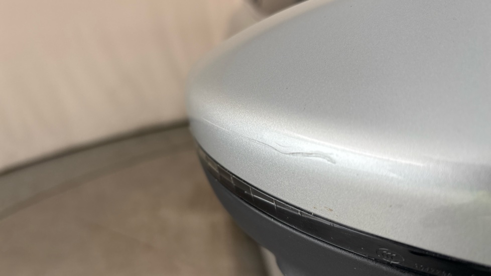 MG MG5 scuff