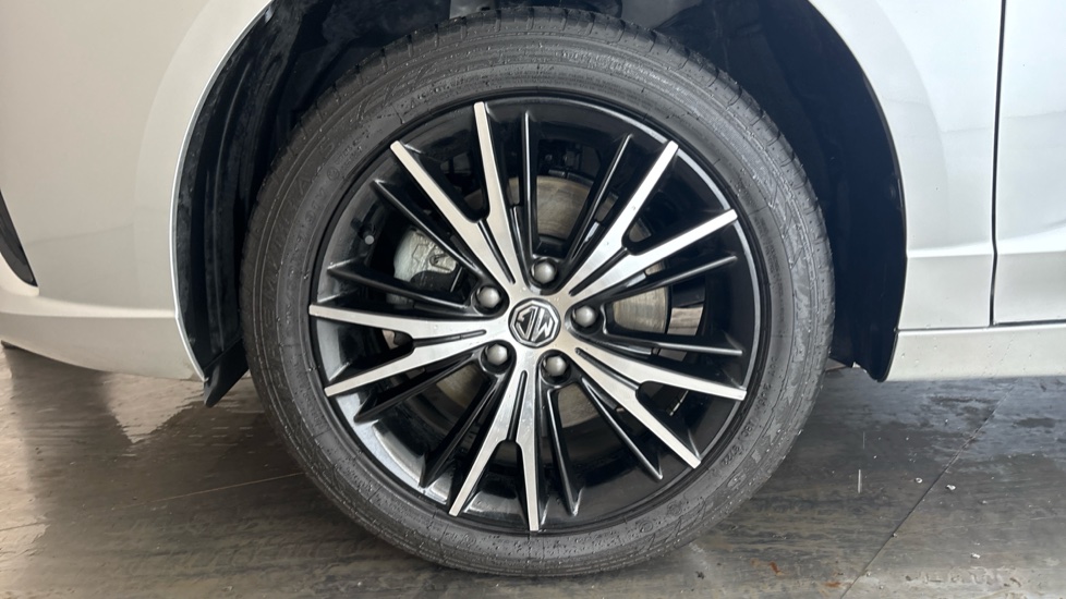 MG MG5 Image 17